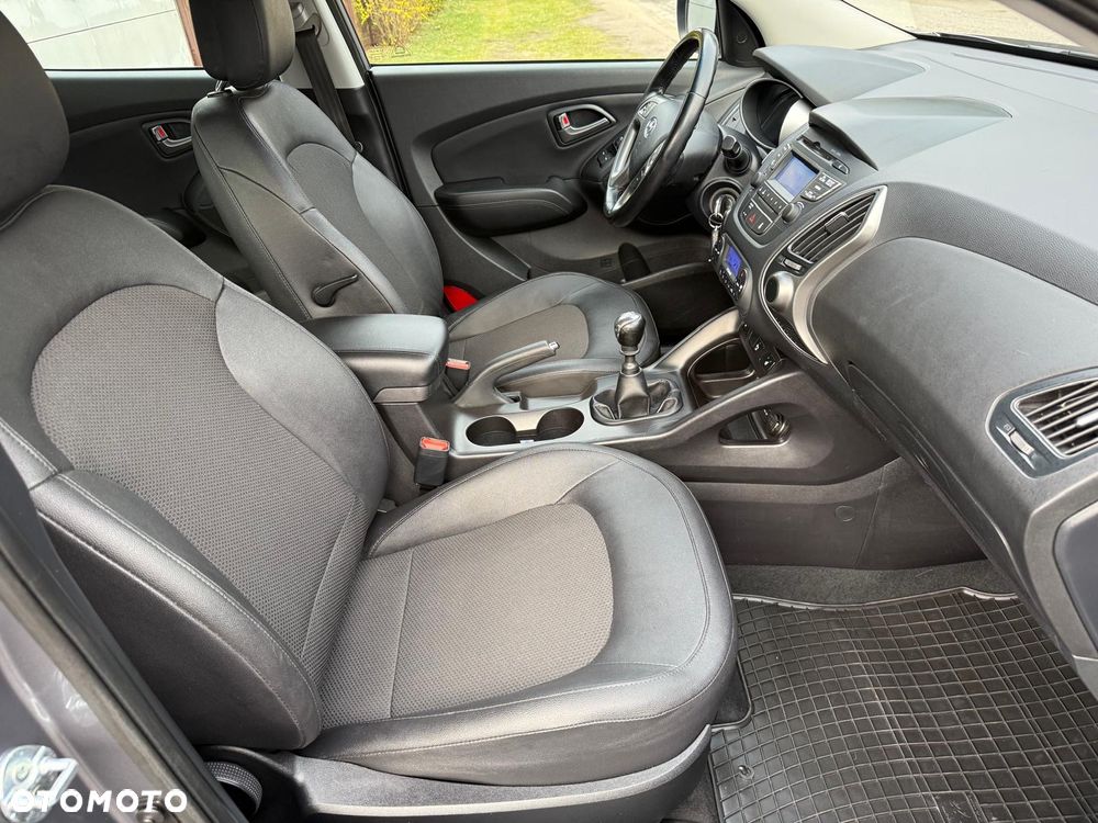 Hyundai ix35 1.6 2WD Fifa World Cup Edition - 12