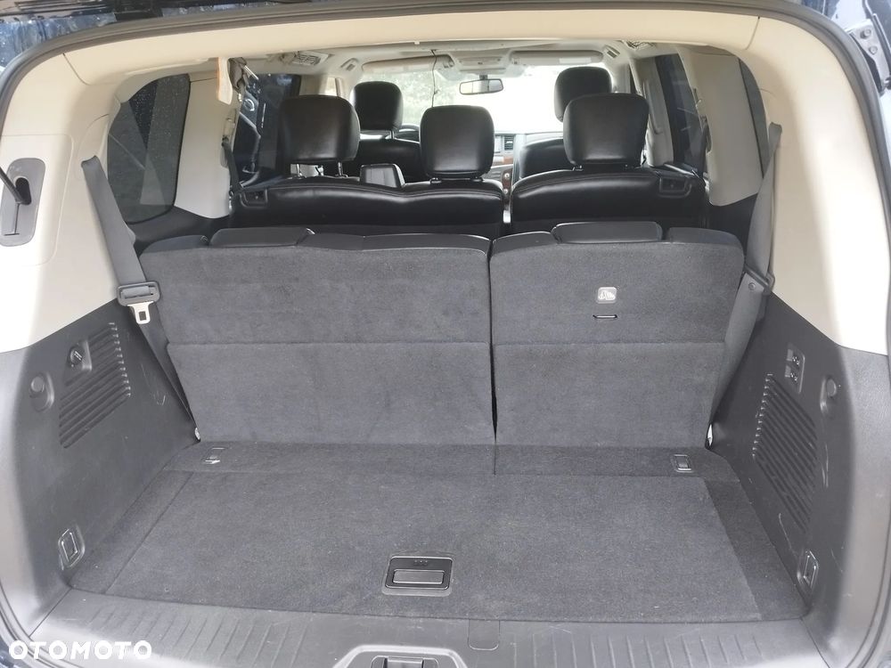 Nissan Armada - 4