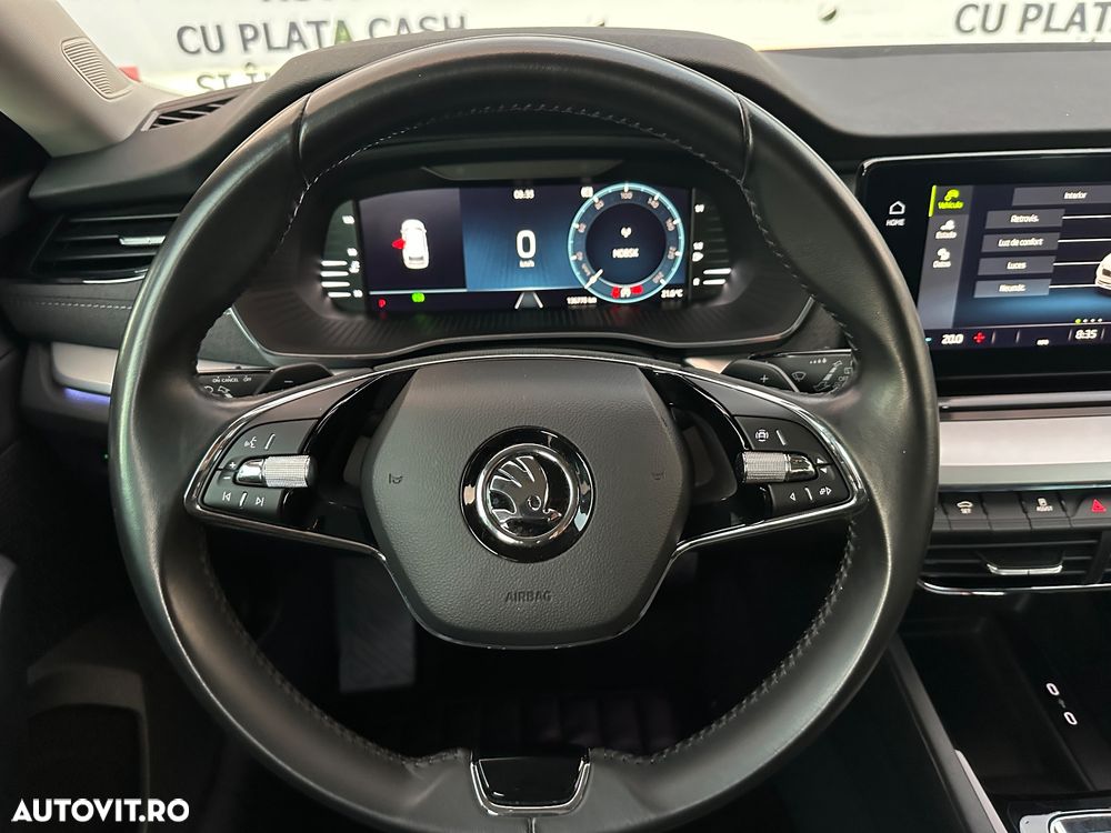 Skoda Octavia 2.0 TDI DSG Sportline - 32