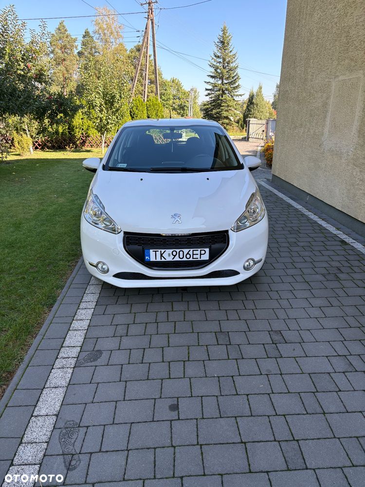 Peugeot 208 1.2 PureTech Active - 12