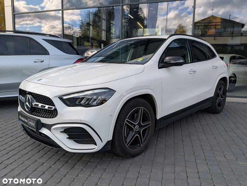 Mercedes-Benz GLA 200 AMG Line - 2