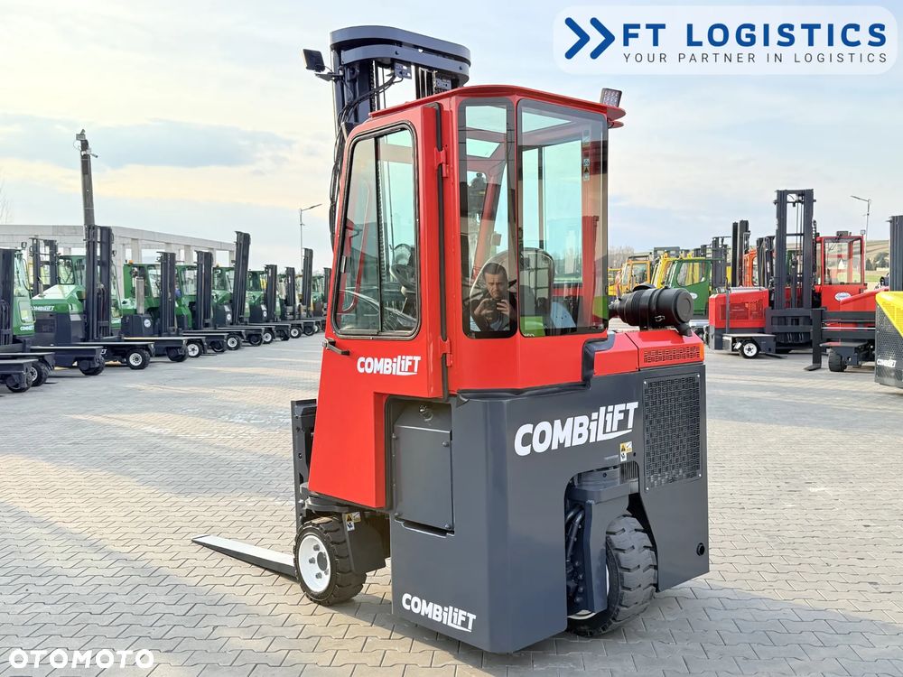 Combilift WÓZEK CZTEROKIERUNKOWY - WIELOKIERUNKOWY | COMBILIFT CB3000 | DIESEL | TRIPLEX 6550MM | WOLNY SKOK | POZYCJONER WIDEŁ | PRZESUW WIDEŁ | STAN IDEALNY | Szeroka oferta wózków czterokierunkowych i bocznych, dopasowanych do różnorodnych potrzeb i zastosowań - 9
