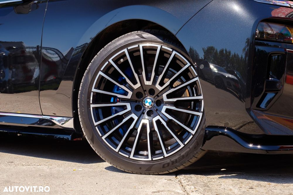 BMW M7 M760e xDrive AT PHEV - 8