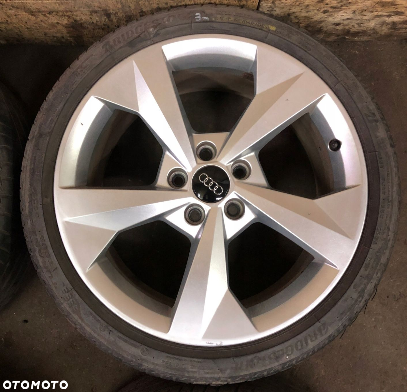 FELGI KOŁA AUDI A3 8Y A3 8V 8Y0601025J 8Jx18H2 ET46 5x112 57.1MM - 4