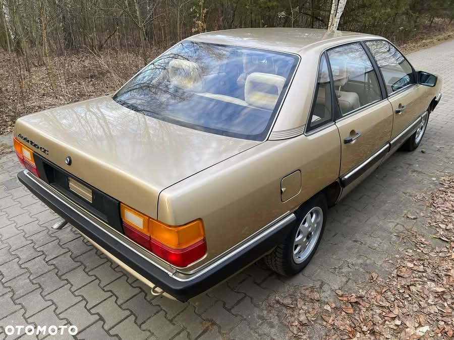 Audi 100 - 24
