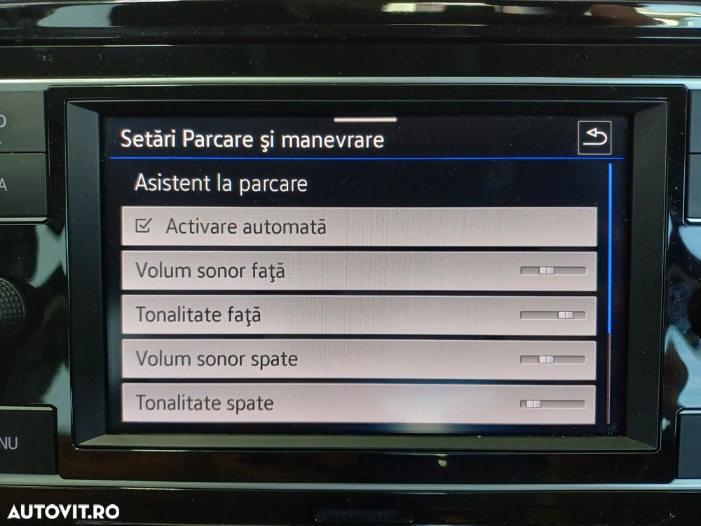 Volkswagen Passat 1.5 TSI ACT DSG Comfortline - 24