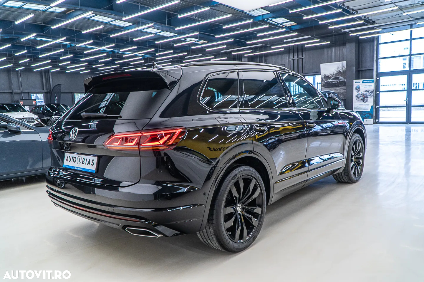 Volkswagen Touareg 3.0 V6 TDI 4Motion DPF Automatik R-Line - 6