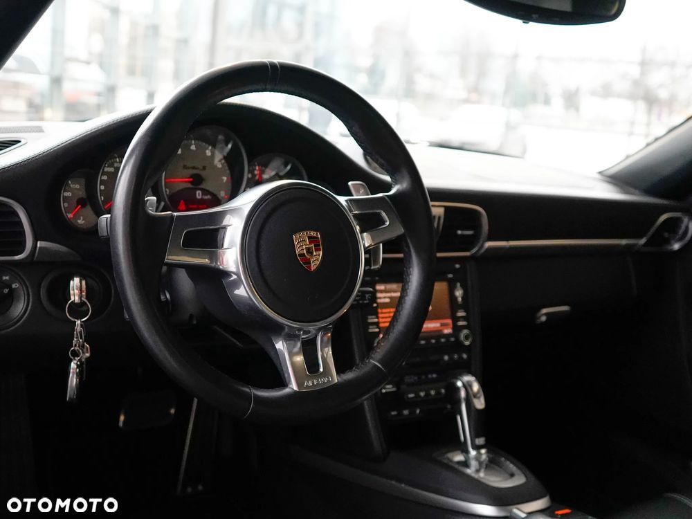 Porsche 911 Turbo S - 15