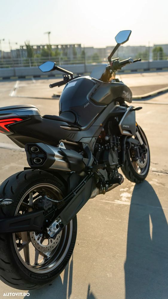 CF Moto 800 NK Advanced - 17