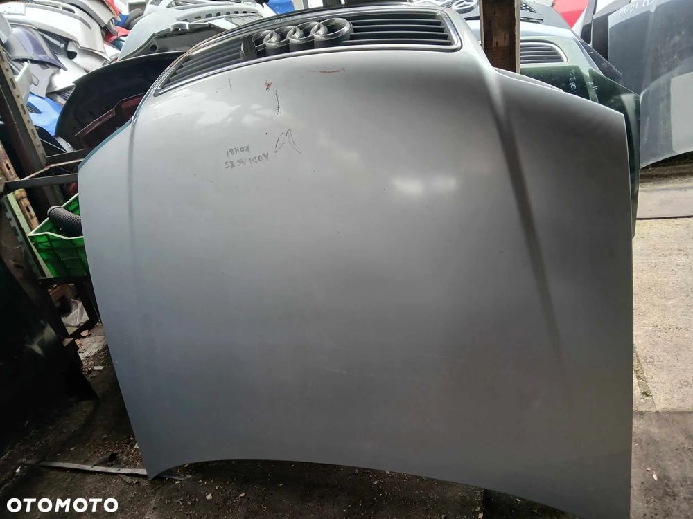 Audi  A6 C5 Maska - 2