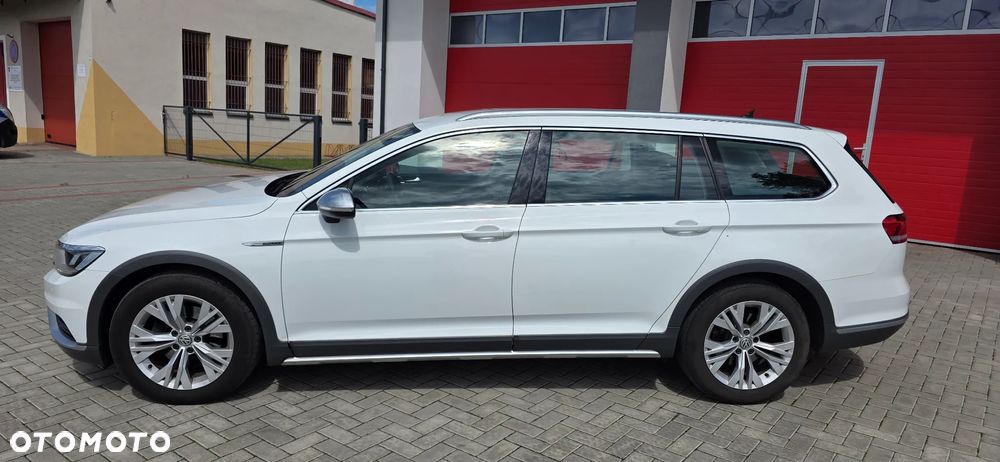 Volkswagen Passat 2.0 TDI SCR DSG 4Motion Business - 10