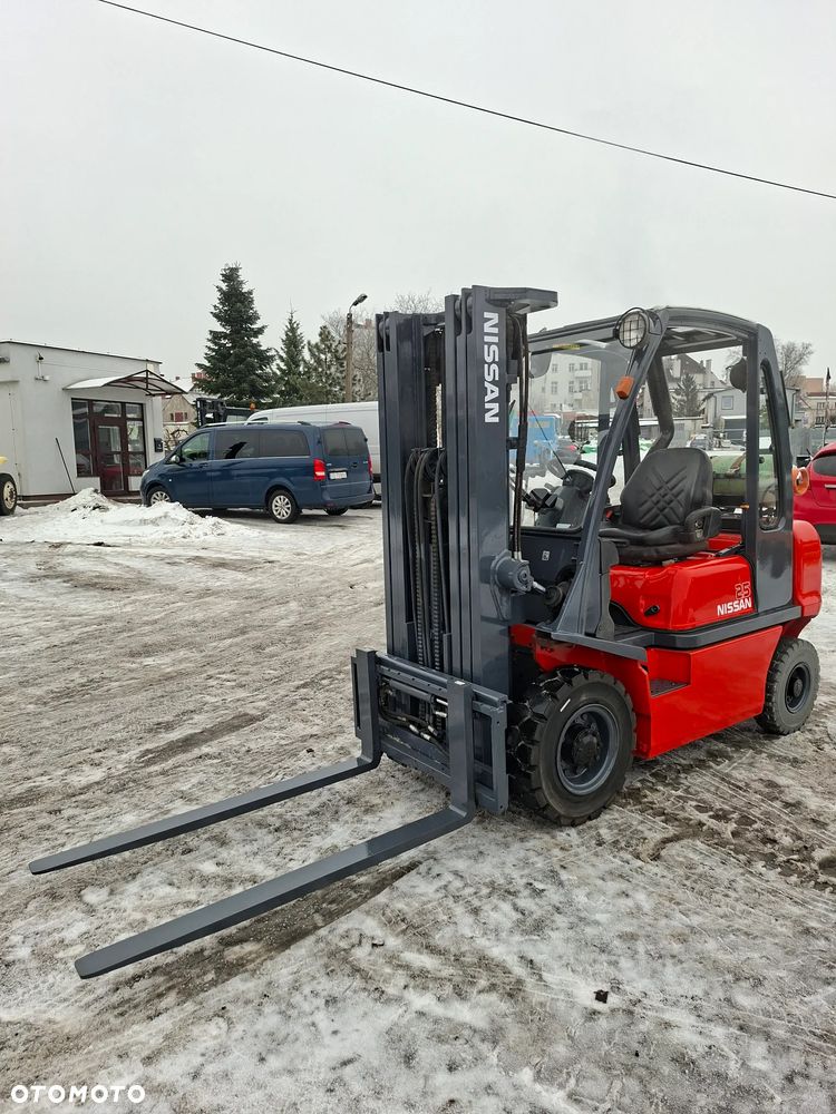 Nissan UD02A25PQ - 4