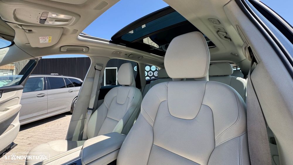 Volvo XC 60 2.0 B4 Momentum - 4