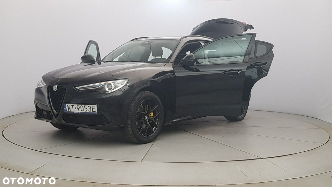 Alfa Romeo Stelvio - 10