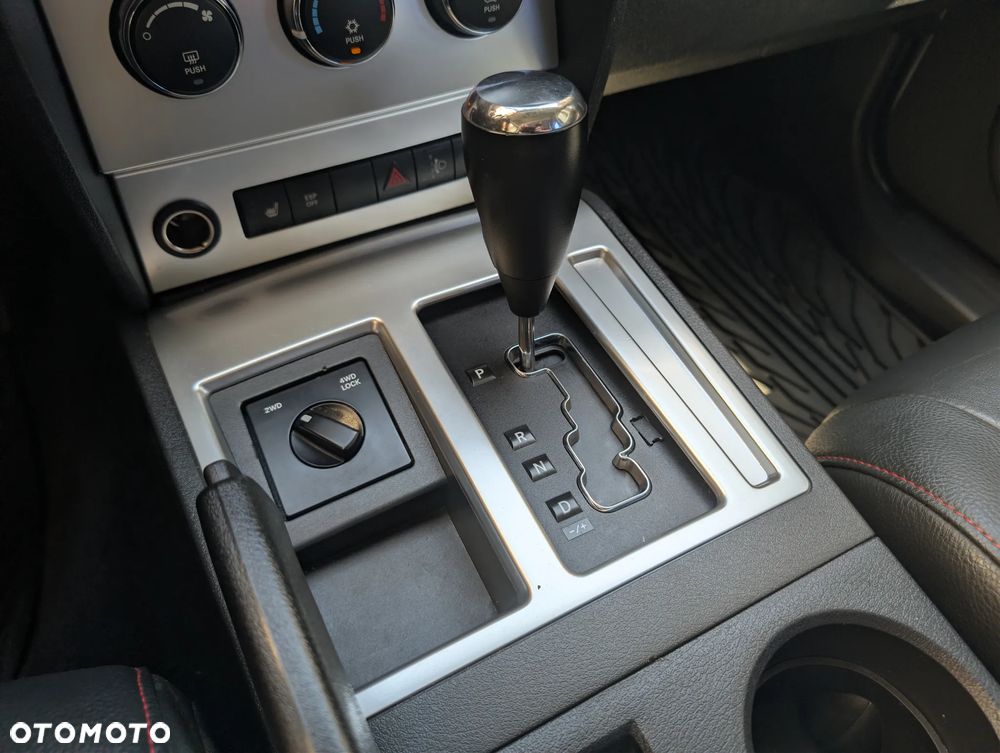 Dodge Nitro 4.0 Automatik R/T - 29