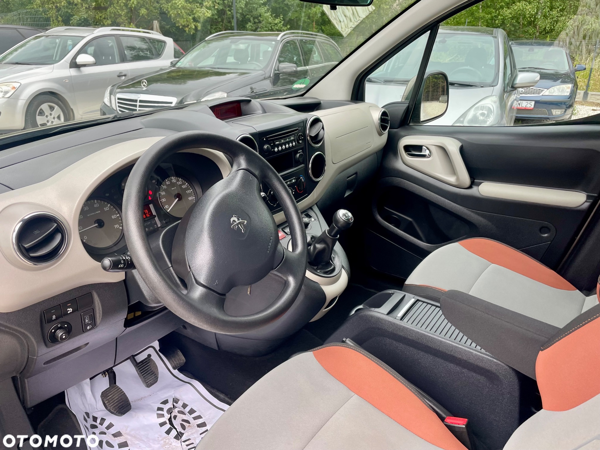 Peugeot Partner Tepee 120 VTi Style - 4