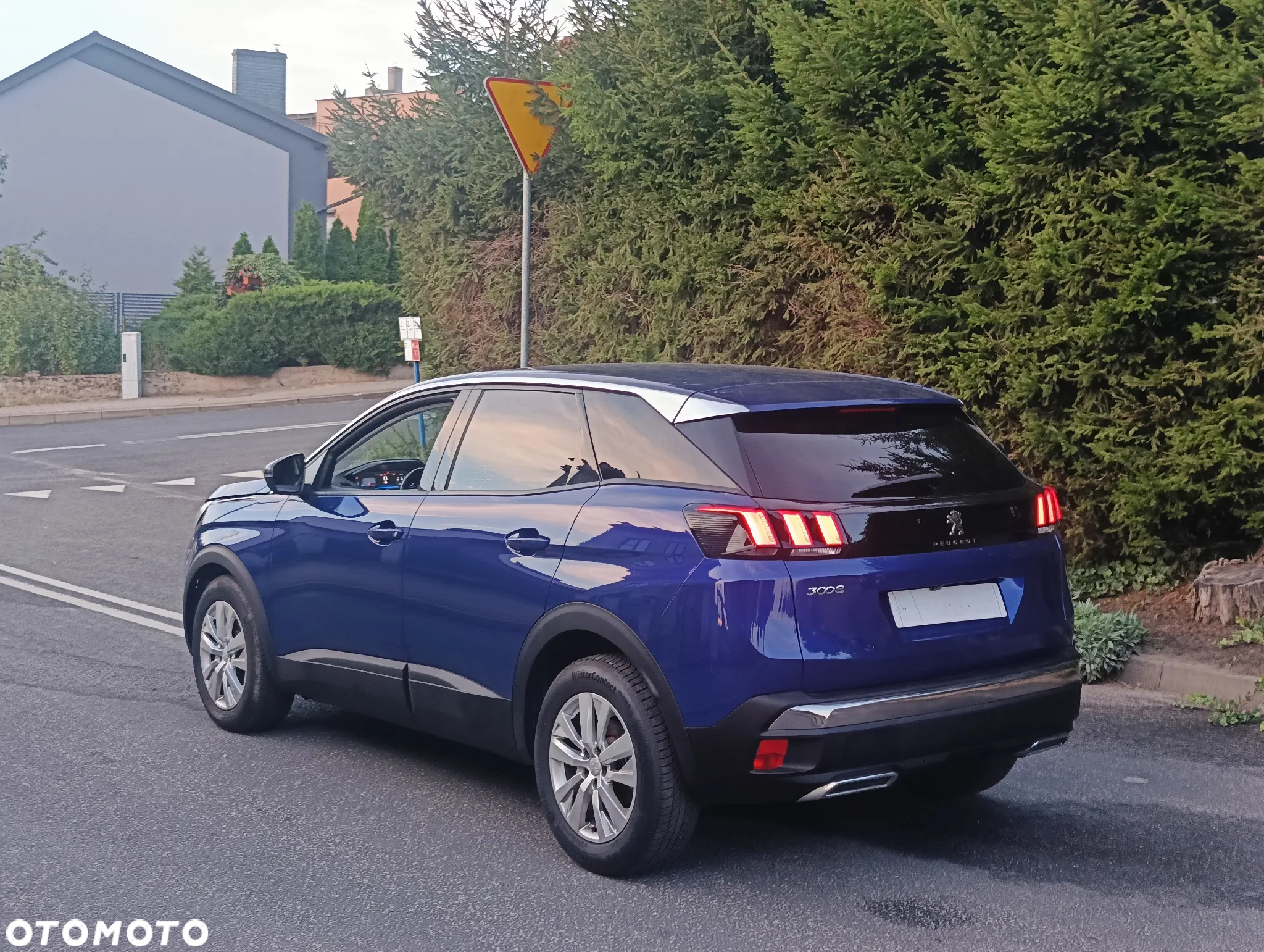 Peugeot 3008 1.5 BlueHDi Allure S&S - 4