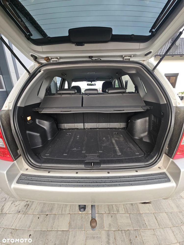 Hyundai Tucson 2.0 Comfort 2WD - 12