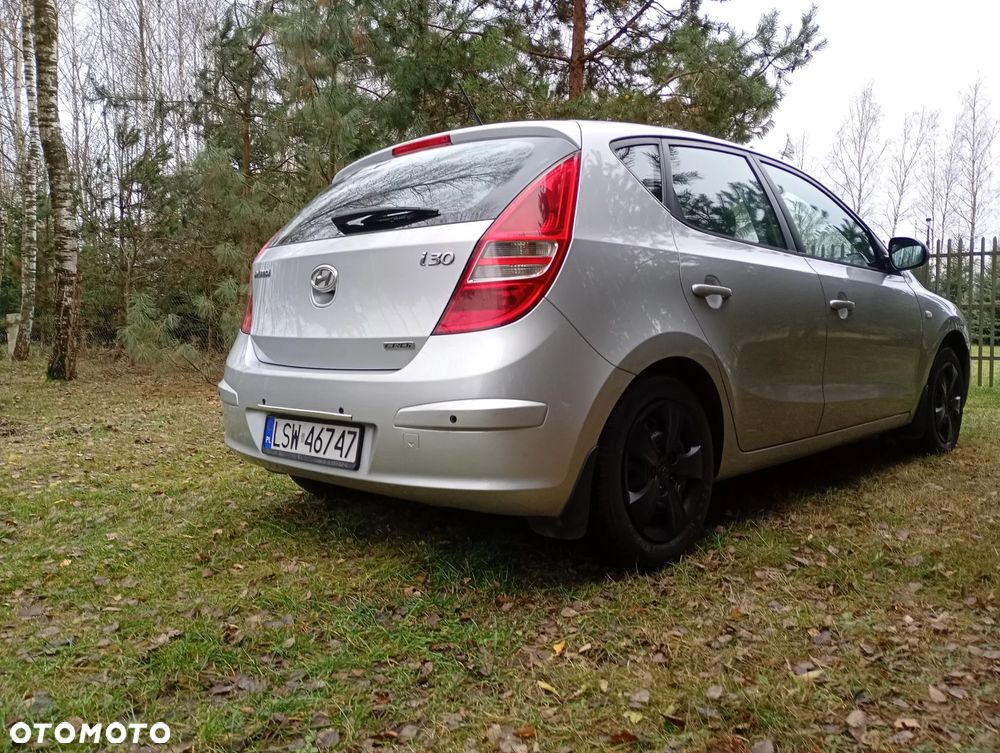 Hyundai i30 1.6 CRDi Base + World Cup - 5