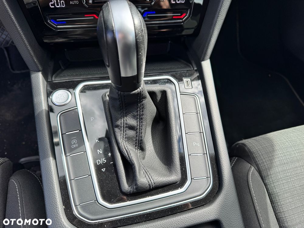 Volkswagen Passat 2.0 TDI EVO Elegance DSG - 26