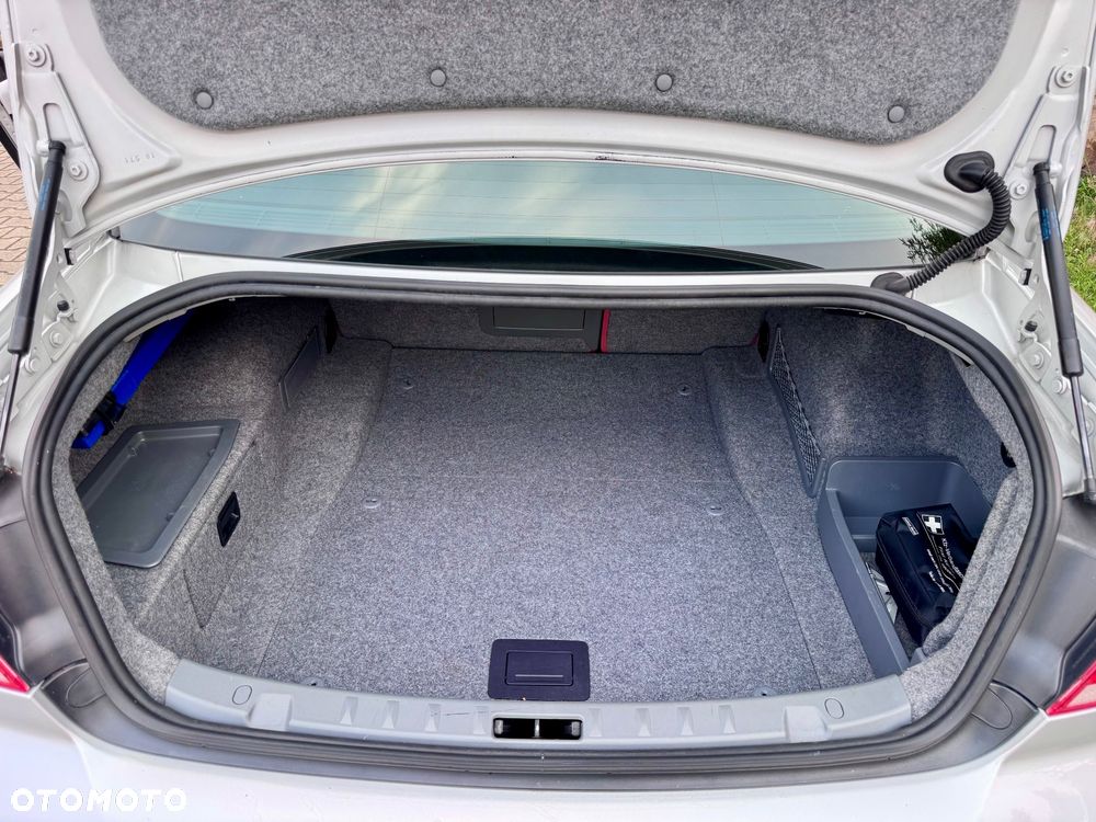BMW Seria 3 335i Edition Exclusive - 24