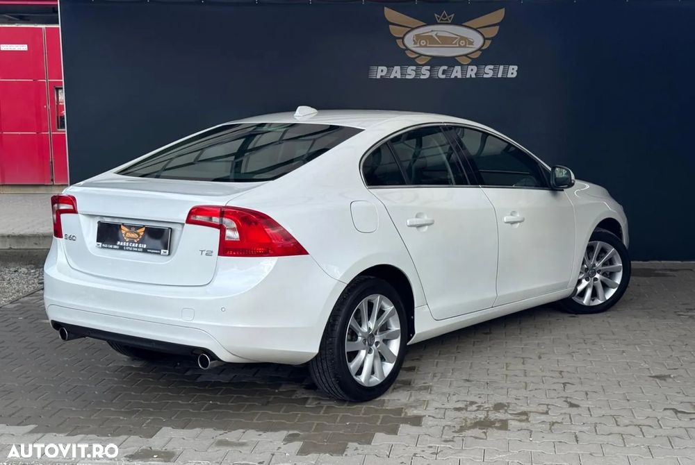 Volvo S60 T2 Geartronic Summum - 3