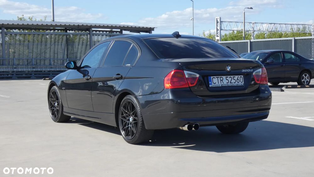 BMW Seria 3 320d - 4