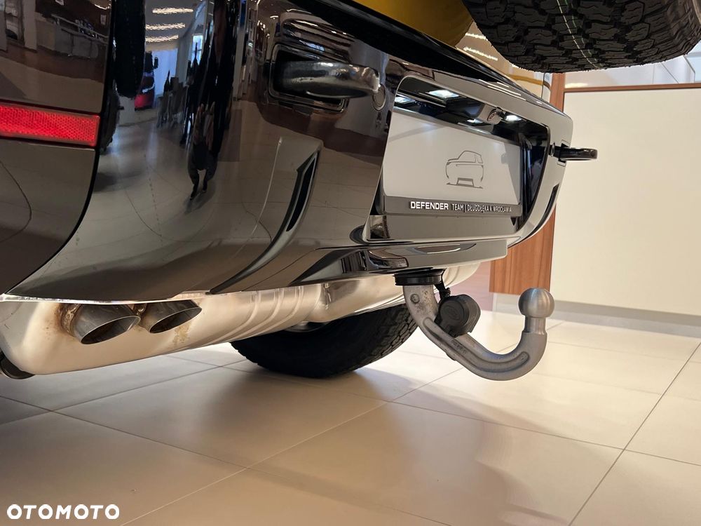 Land Rover Defender - 15