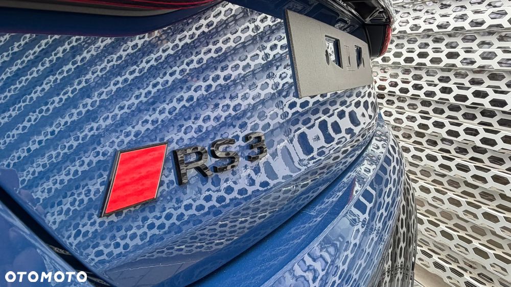 Audi RS3 Limousine - 10