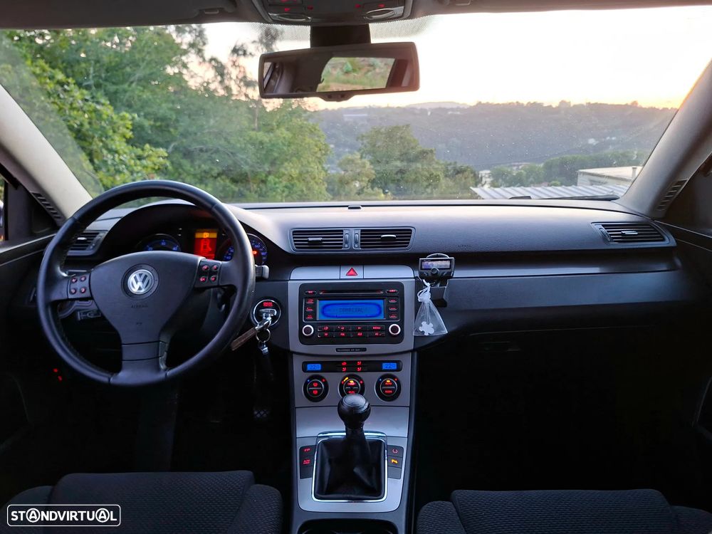 VW Passat Variant 2.0 TDI Ed.Tr.Pack BM - 4