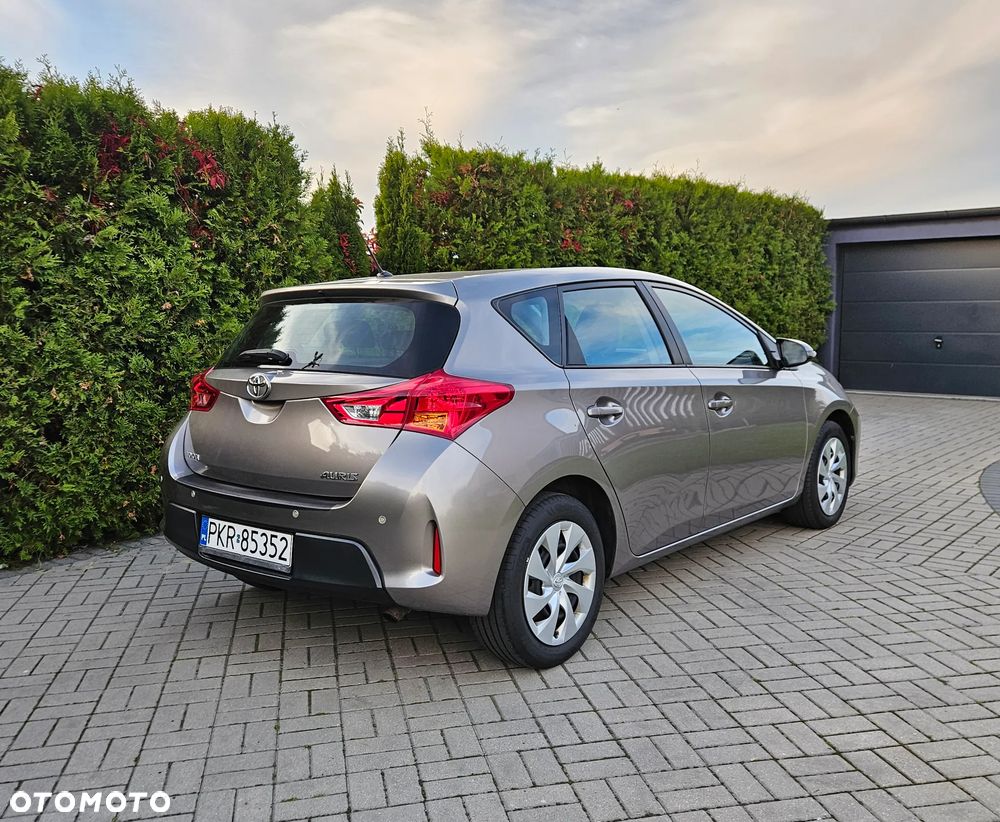 Toyota Auris 1.33 VVT-i - 13