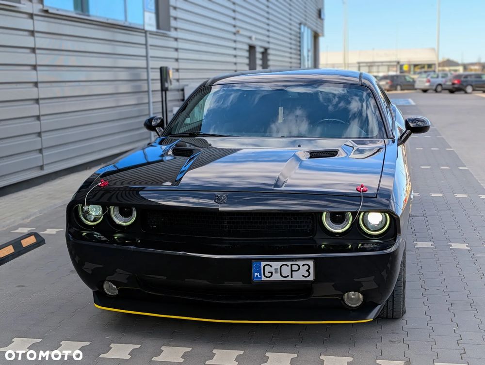 Dodge Challenger - 9