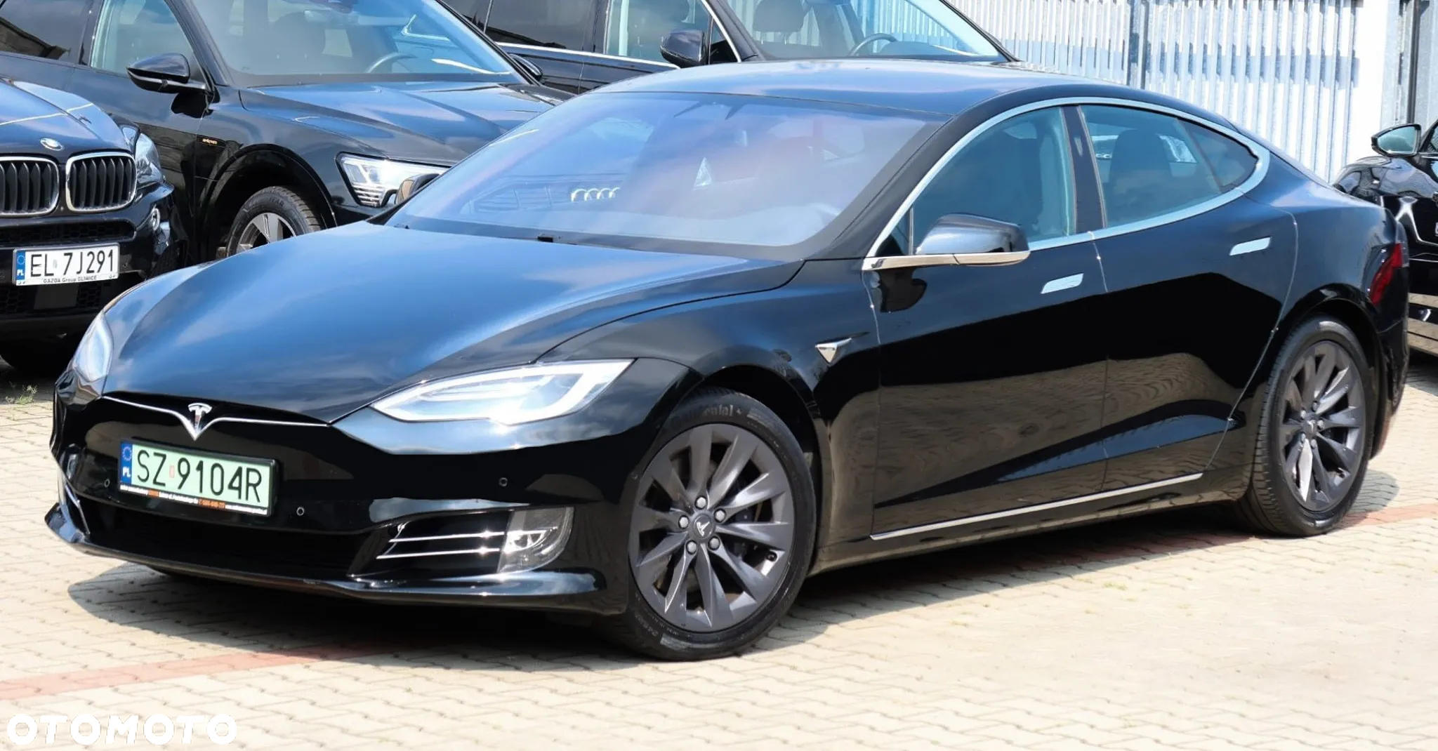 Tesla Model S Dual Motor Allradantrieb - 30