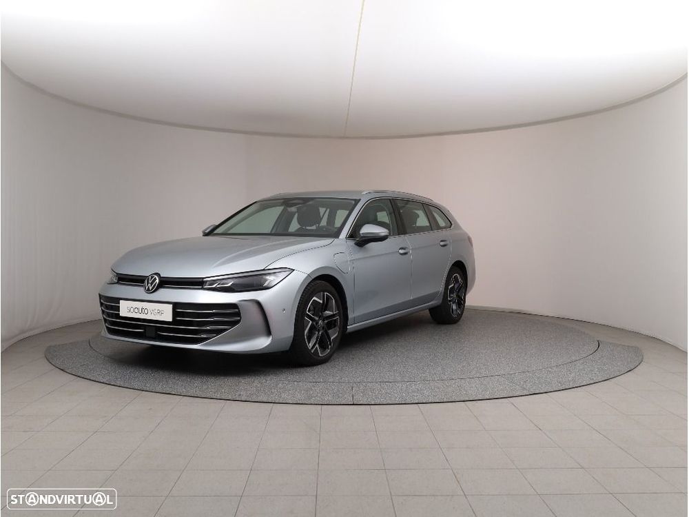 VW Passat Variant 1.5 TSI eHybrid Business DSG - 1