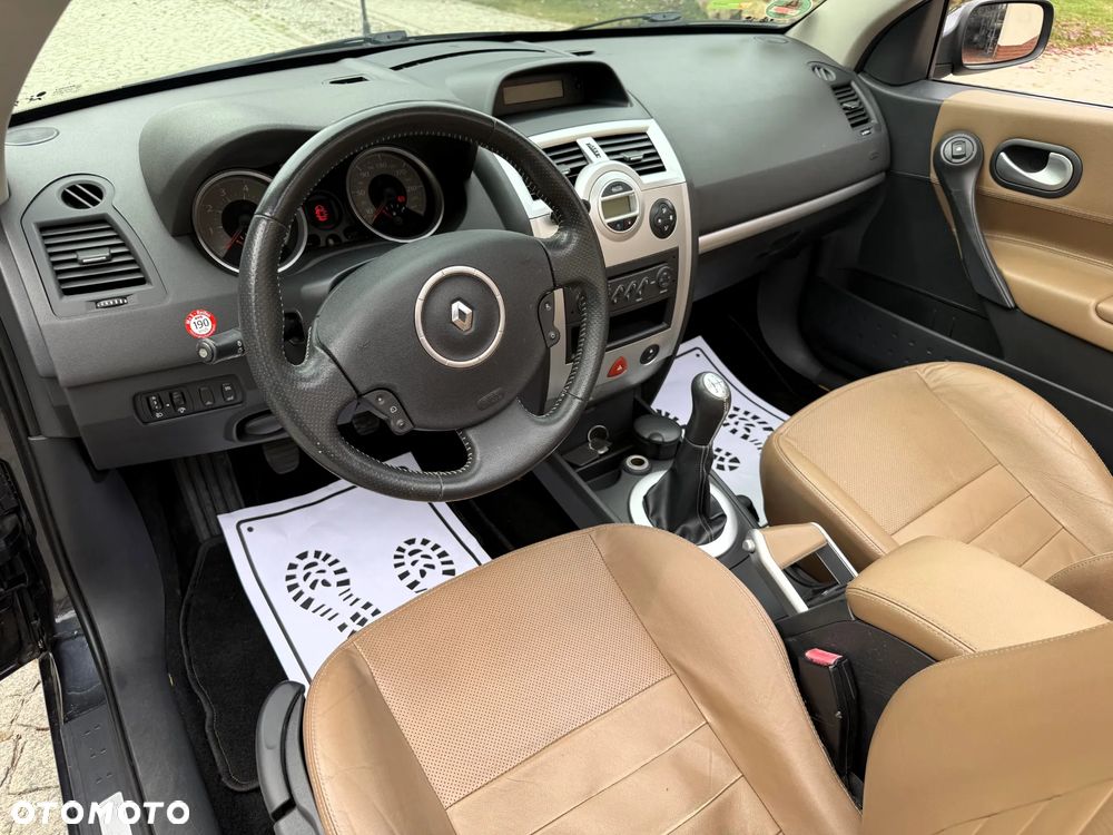Renault Megane 1.6 Privilege - 26