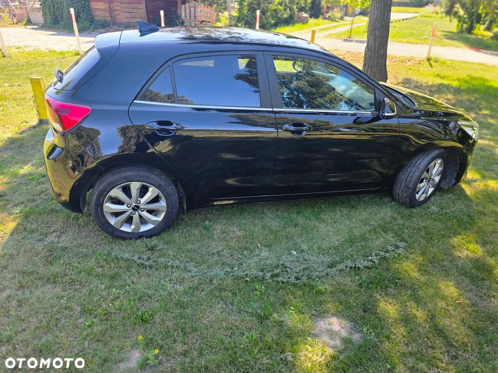 Kia Rio 1.2 Edition 7 - 12