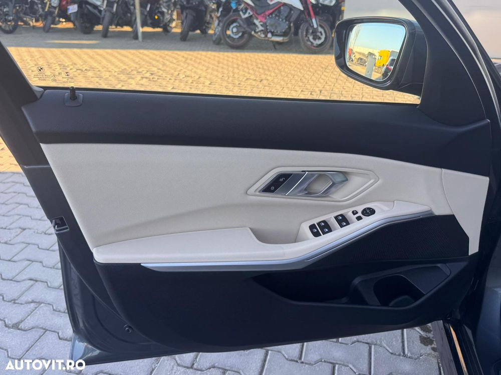 BMW Seria 3 320d xDrive AT Sport Line - 20