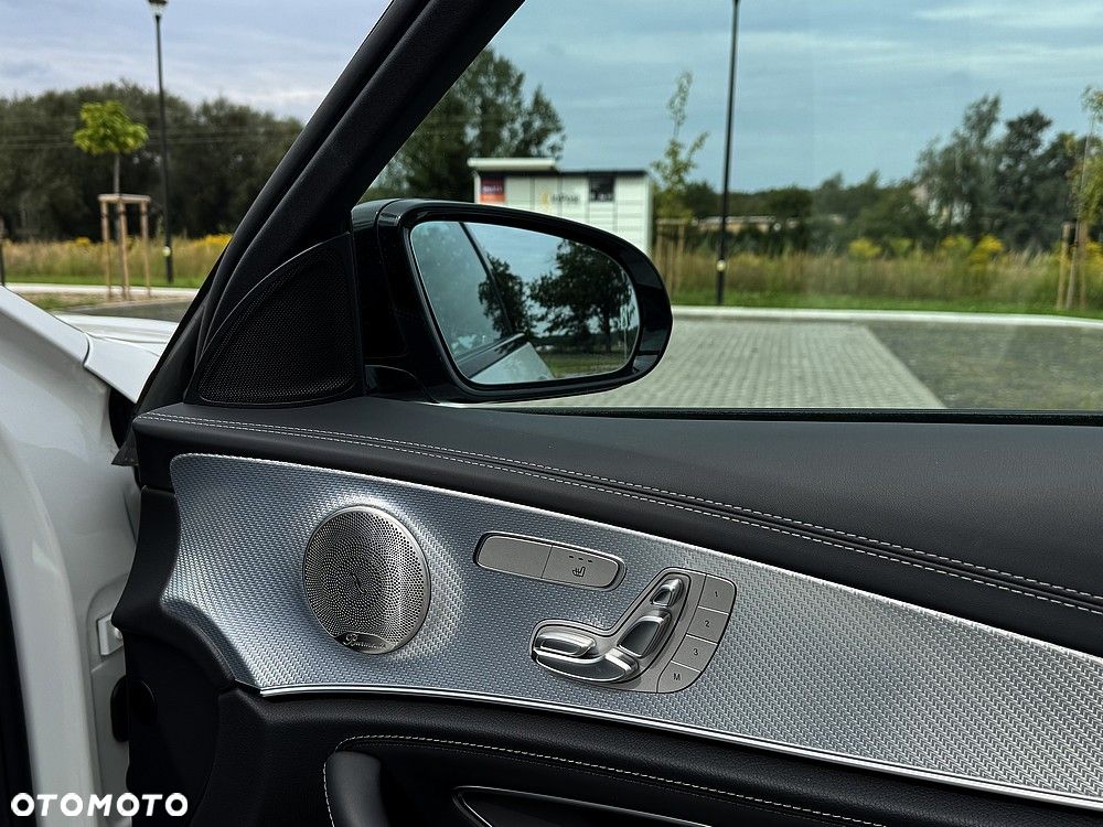 Mercedes-Benz Klasa E AMG 63 S 4Matic+ 9G-TRONIC - 36