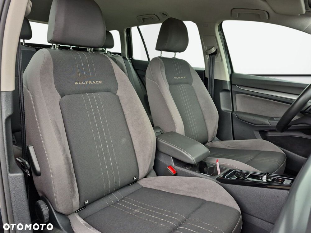 Volkswagen Golf Variant - 14