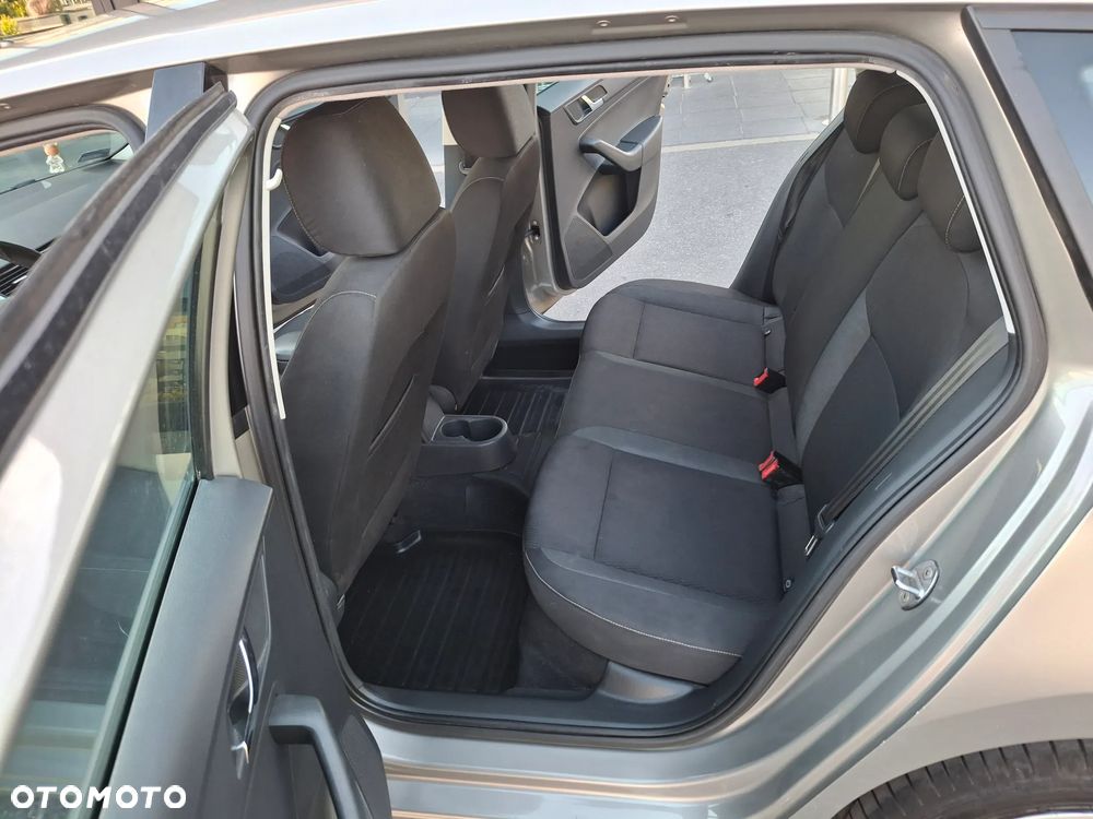 Skoda RAPID 1.2 TSI Ambition - 10