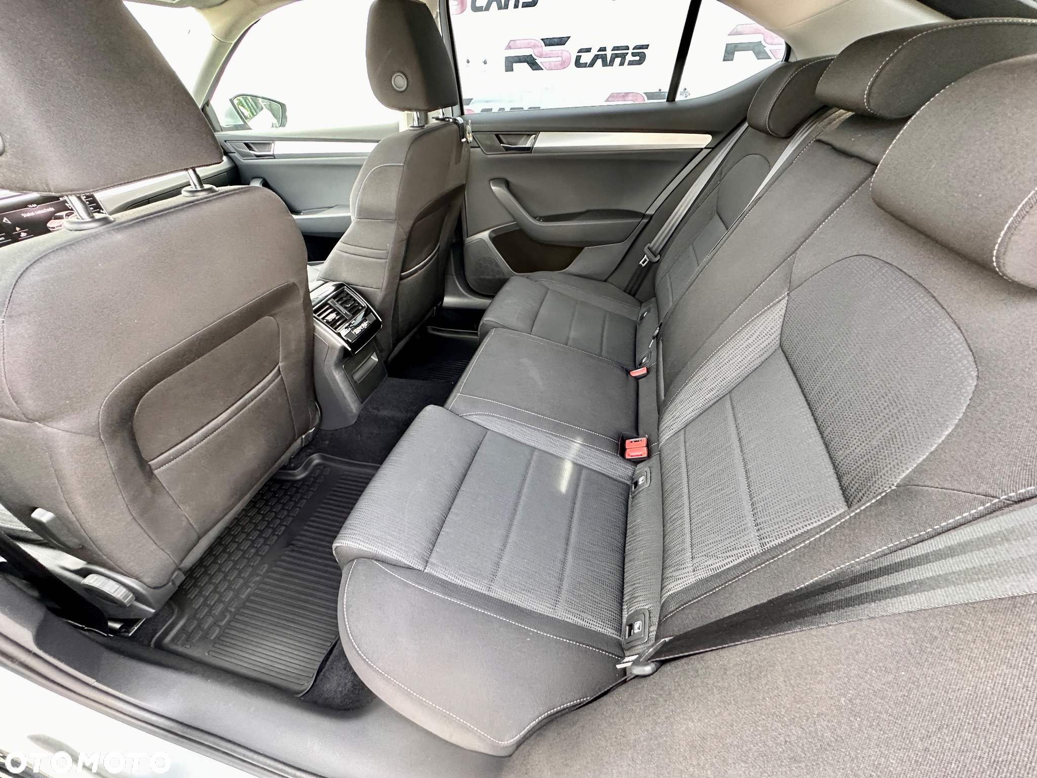 Skoda Superb 2.0 TDI Style DSG - 13