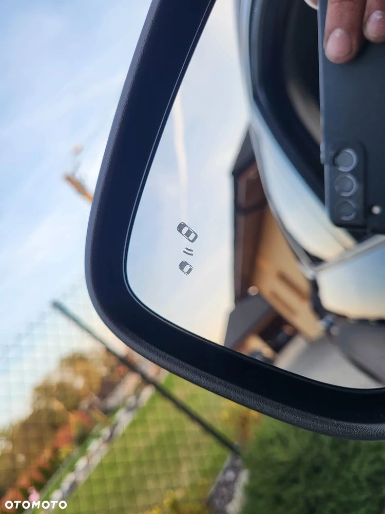 Ford Kuga - 10
