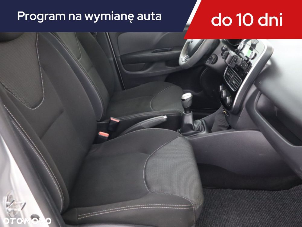 Renault Clio - 11