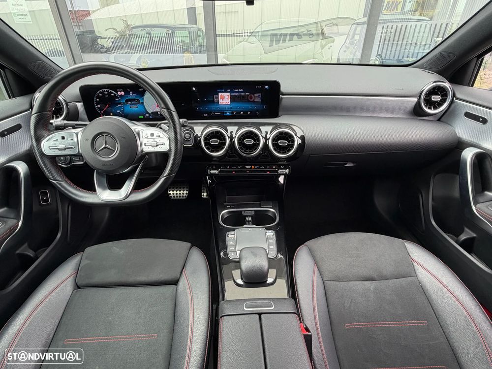 Mercedes-Benz A 250 e 8G-DCT AMG Line - 13