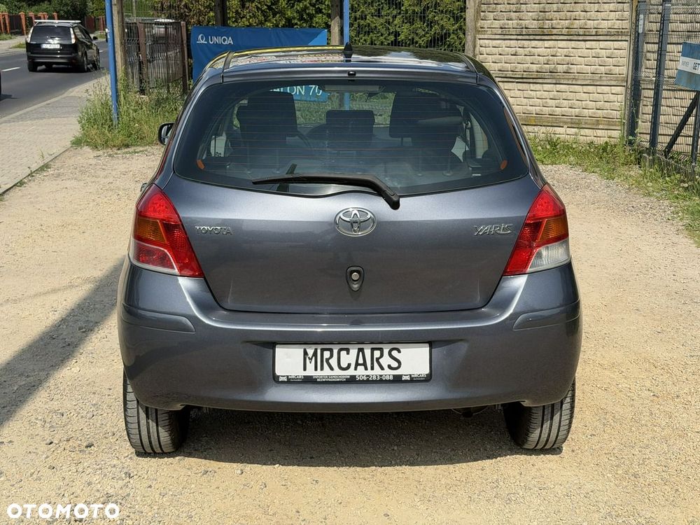 Toyota Yaris - 7