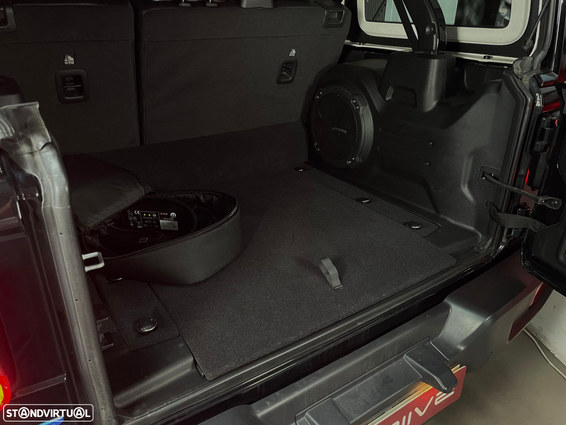 Jeep Wrangler - 30