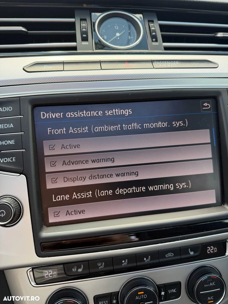 Volkswagen Passat - 34