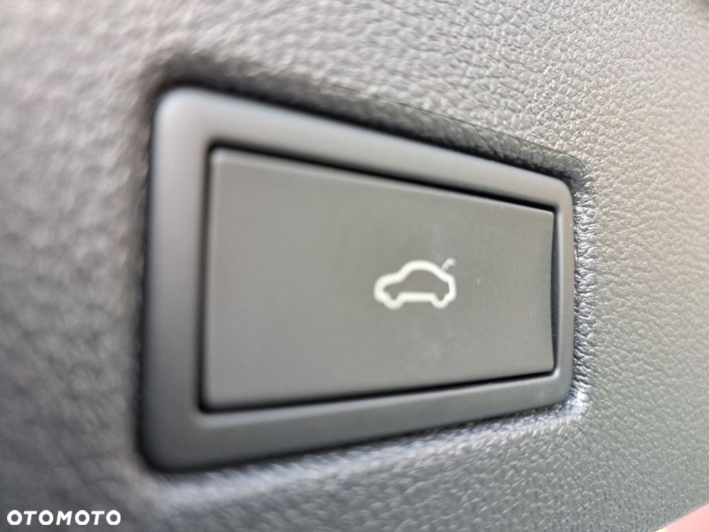 Volkswagen T-Roc 1.5 TSI Style DSG - 29