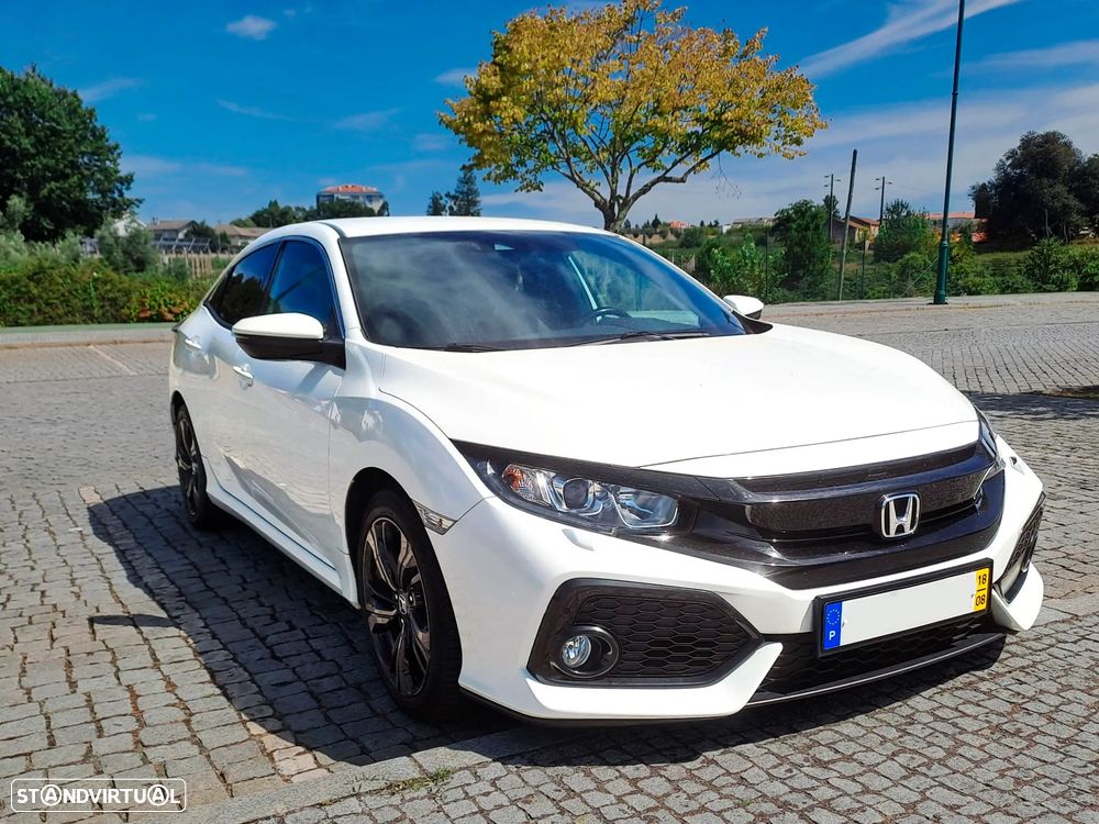 Honda Civic 1.0 i-VTEC Elegance Navi - 1