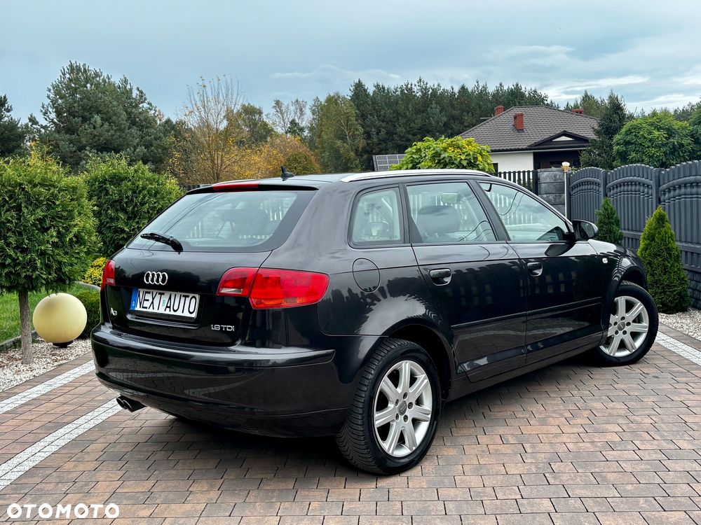 Audi A3 Sportback - 16